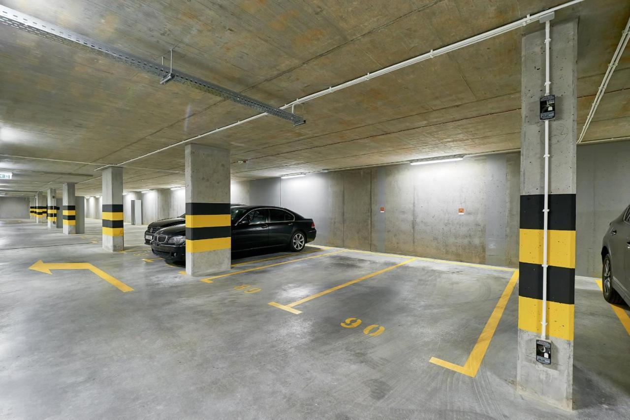 Exclusive Apartments Gwiazdzista With Free Garage Wroclaw By Noclegi Renters Exterior photo